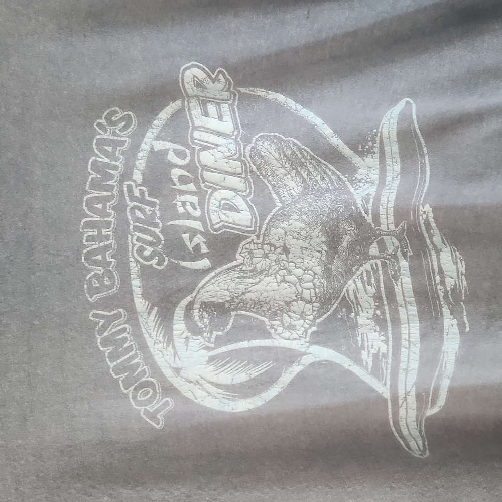 Tommy Bahama tshirt - Picture 2 of 4